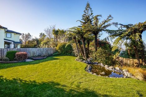 Photo of property in 5 Saint Elizabeth Heights, Normandale, Lower Hutt, 5010