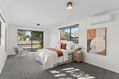 Photo of property in 3 Renata Road, Otaki, 5512