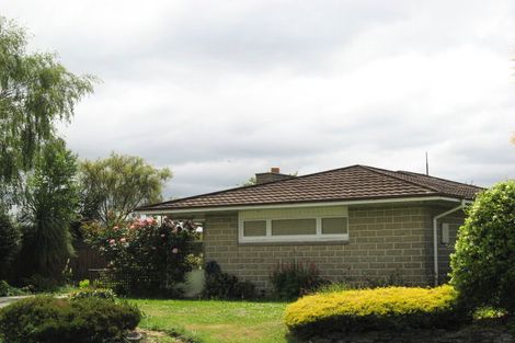 Photo of property in 6 Rosedale Place, Avonhead, Christchurch, 8042