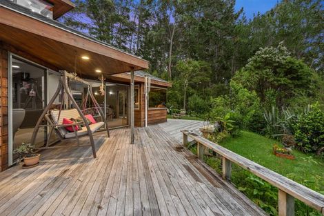 Photo of property in 70 Scott Road, Stanmore Bay, Whangaparaoa, 0932