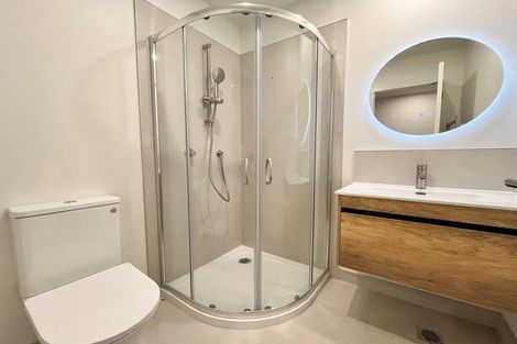 Photo of property in 16/9 Aeroview Drive, Beach Haven, Auckland, 0626