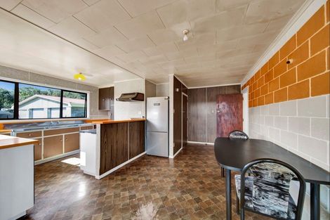 Photo of property in 17 Tongaporutu Road, Tongaporutu, Urenui, 4378