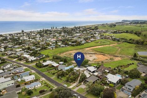 Photo of property in 58 The Crescent, Waihi Beach, 3611
