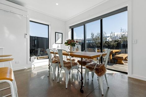 Photo of property in 38 Stratford Drive, Mount Pisa, Cromwell, 9383