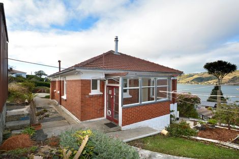 Photo of property in 17 Junction Road, Ravensbourne, Dunedin, 9022
