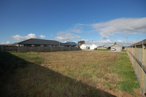 Photo of property in 37 Huka Heights Drive, Rangatira Park, Taupo, 3330