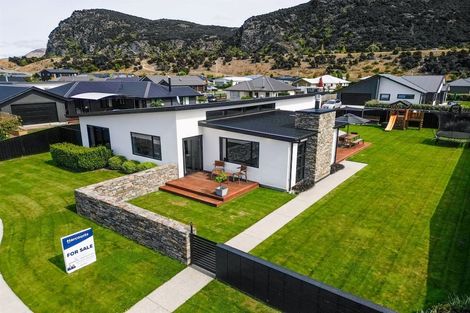 Photo of property in 15 Wabler Lane, Albert Town, Wanaka, 9305