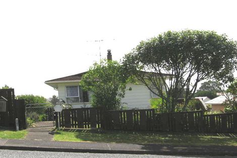 Photo of property in 23 Waari Avenue, Sunnyvale, Auckland, 0612
