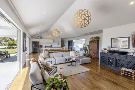 Photo of property in 470 Porangahau Road, Waipukurau, 4282