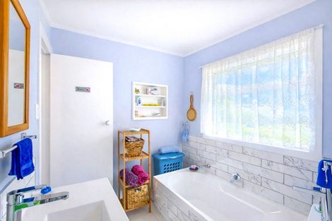 Photo of property in 914 Tararu Sh25 Road, Thames, 3500