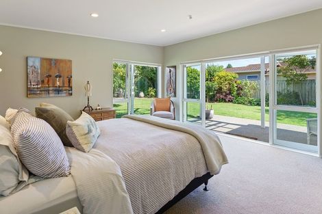 Photo of property in 16 Sunny Glen, Waikanae, 5036