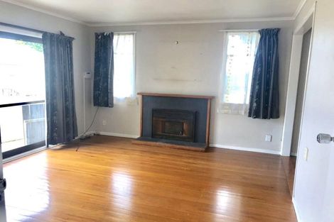 Photo of property in 33 Glenview Road, Glen Eden, Auckland, 0602