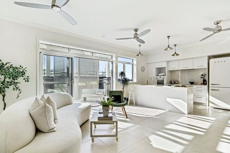 Photo of property in 114 Landmark Terrace, Orewa, 0931