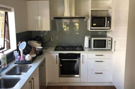 Photo of property in 6a Lilian Place, Farm Cove, Auckland, 2012