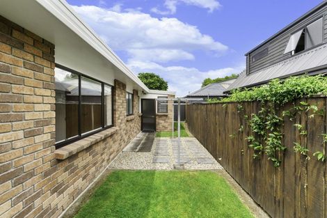 Photo of property in 34a Clare Street, Cambridge, 3434