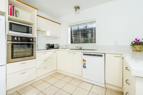 Photo of property in 1/97 Matipo Road, Mairangi Bay, Auckland, 0630