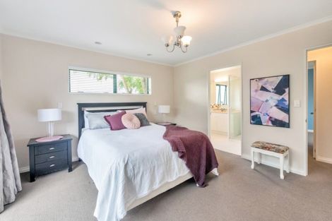 Photo of property in 20 Gairloch Place, Wattle Downs, Auckland, 2103