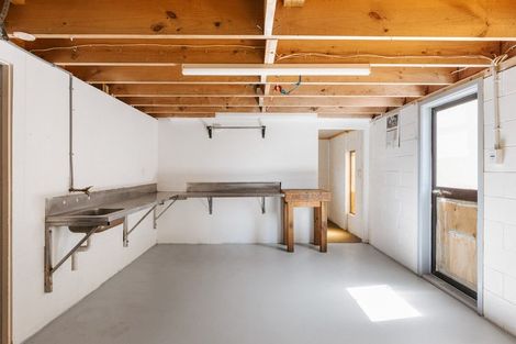 Photo of property in 16 Victory Street, Welcome Bay, Tauranga, 3112