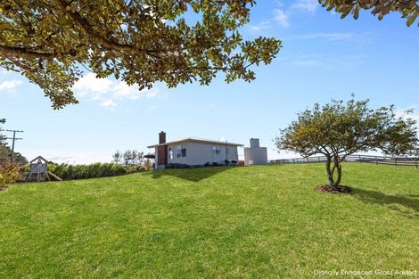 Photo of property in 28 Waitai Street, Castlecliff, Whanganui, 4501