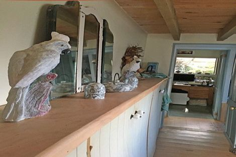 Photo of property in 76 Top Town Place, Coromandel, 3506