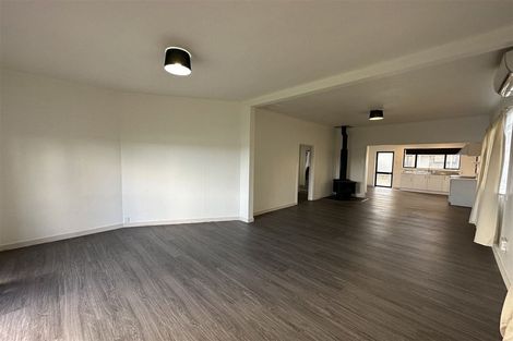 Photo of property in 14 Airdrie Road, Ranui, Auckland, 0612