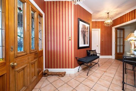 Photo of property in 100 Church Road, Taradale, Napier, 4112