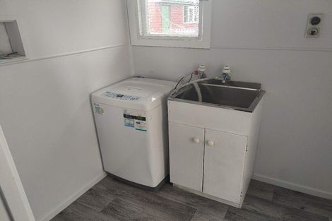 Photo of property in 38 Kervil Avenue, Te Atatu Peninsula, Auckland, 0610