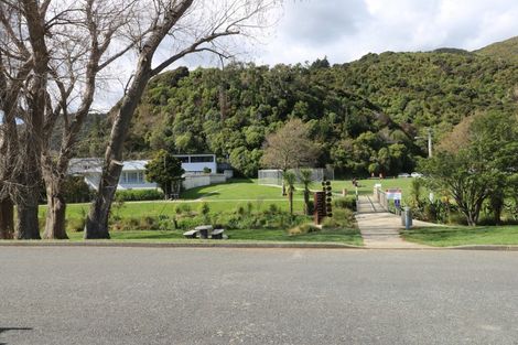 Photo of property in 199 Riverside Drive, Waterloo, Lower Hutt, 5011