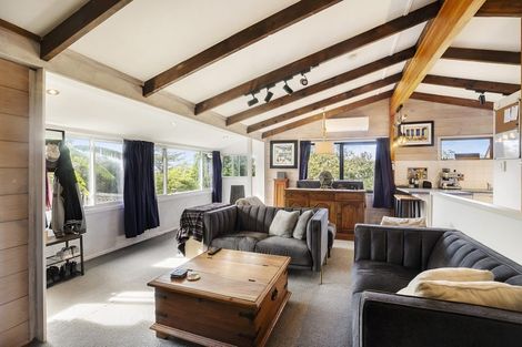 Photo of property in 2/88 Arran Road, Browns Bay, Auckland, 0630