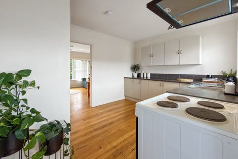 Photo of property in 2/21 Evelyn Place, Hillcrest, Auckland, 0627