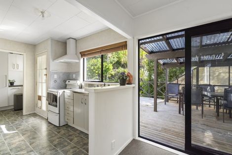 Photo of property in 7 Eagleson Street, Northcross, Auckland, 0632