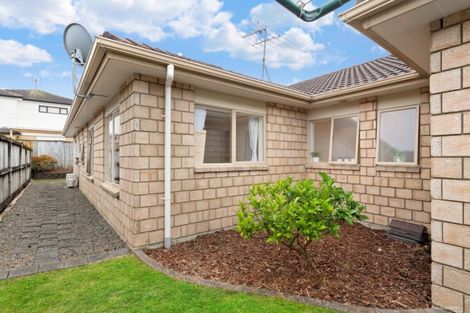 Photo of property in 19 Walter Haddrell Crescent, Flat Bush, Auckland, 2016