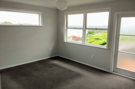 Photo of property in 10 Viking Avenue, Hillsborough, Auckland, 1042