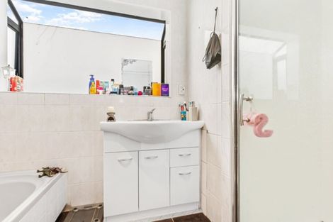 Photo of property in 6 Crail Court, Totara Heights, Auckland, 2105