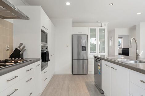 Photo of property in 6 Ohope Place, Papamoa Beach, Papamoa, 3118