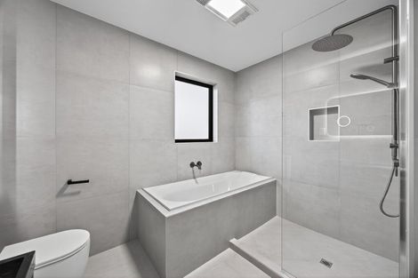 Photo of property in 27 Jandell Crescent, Bucklands Beach, Auckland, 2014