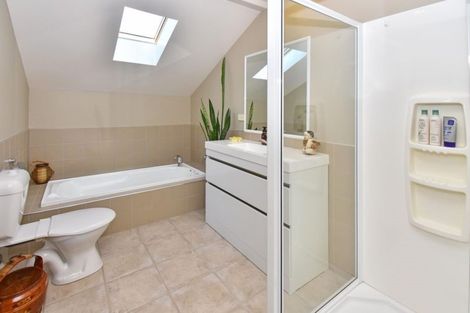 Photo of property in 150 Charles Prevost Drive, The Gardens, Auckland, 2105