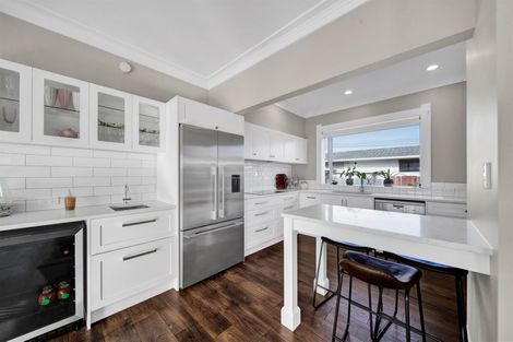 Photo of property in 45 Wilson Street, Hawera, 4610