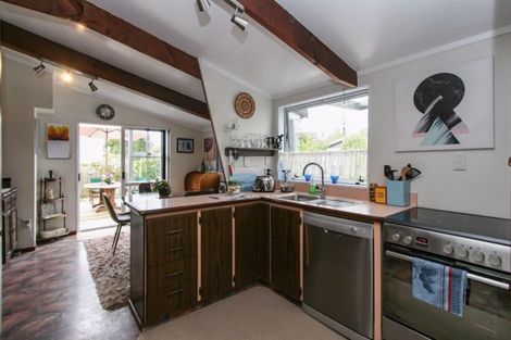 Photo of property in 27 Towai Street, Inglewood, 4330