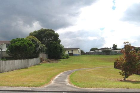 Photo of property in 50 West Harbour Drive, West Harbour, Auckland, 0618