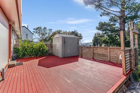 Photo of property in 19 Hollydale Grove, Churton Park, Wellington, 6037
