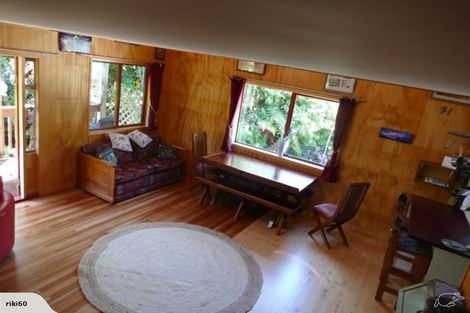 Photo of property in 4 George Street, Murchison, 7007