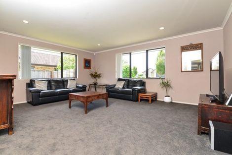 Photo of property in 158 Saint James Drive, Huntington, Hamilton, 3210