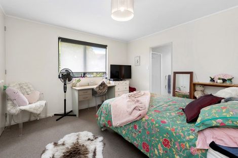 Photo of property in 25a Clairville Crescent, Wai O Taiki Bay, Auckland, 1072