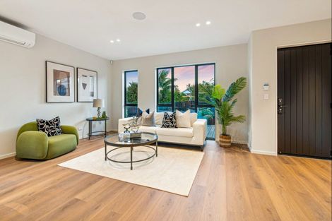 Photo of property in 22c Gulf Crest, Bucklands Beach, Auckland, 2012
