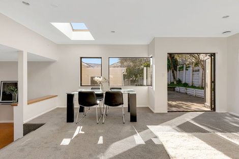 Photo of property in 40 Hinau Street, Tawa, Wellington, 5028