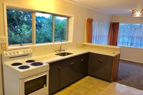 Photo of property in 25 Walnut Lane, Browns Bay, Auckland, 0630