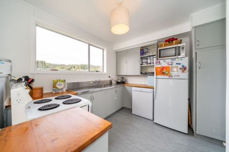 Photo of property in 51 Blueberry Grove, Timberlea, Upper Hutt, 5018