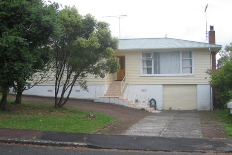 Photo of property in 24 Deuxberry Avenue, Northcote, Auckland, 0627