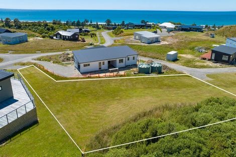 Photo of property in 3 Knoyle Road, Riversdale Beach, Masterton, 5872
